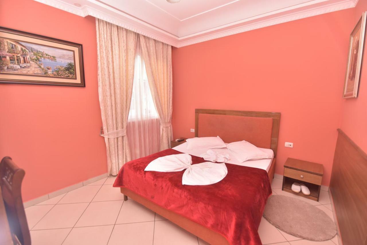 Hotel Emigranti Shkodra Kültér fotó